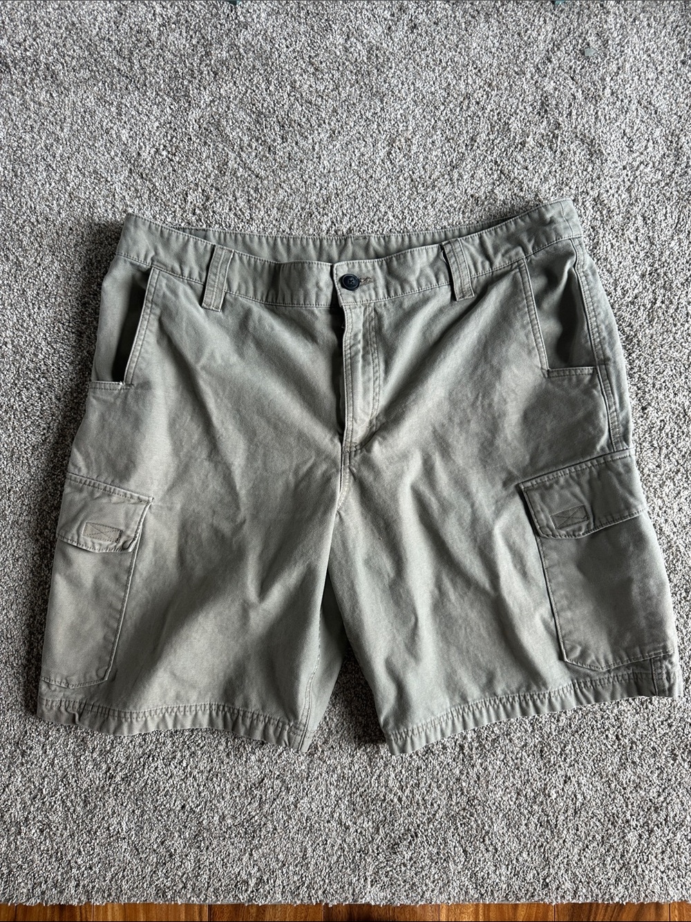 Magellan Outdoors Olive Green Cargo Shorts - Utility Pockets